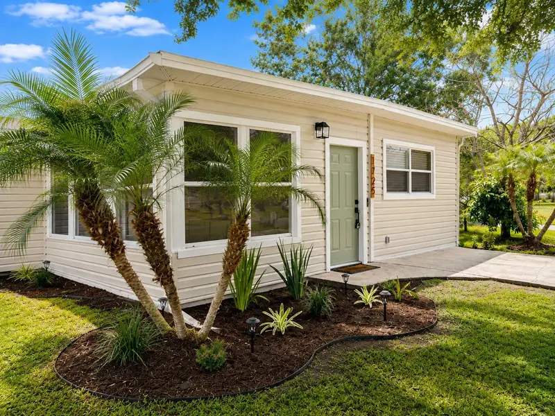 1725 Park Dr, FL