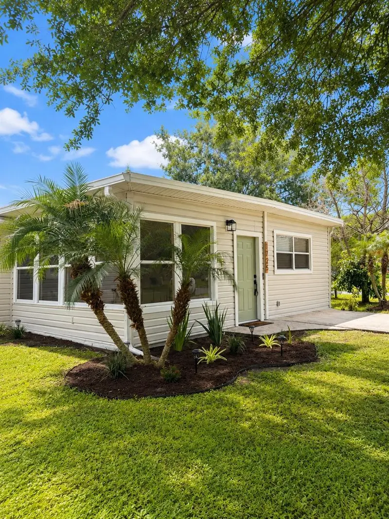 1725 Park Dr, FL