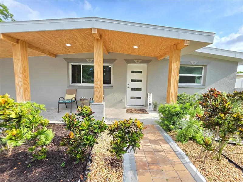 138 Davison Ave Ne, FL