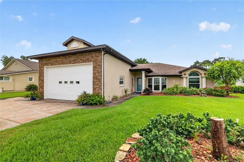 5516 E Harbor Dr, FL