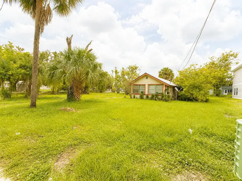 207 S Lee Ave, FL