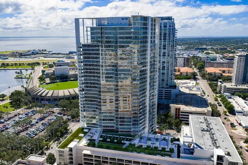 175 1st St S #303, FL