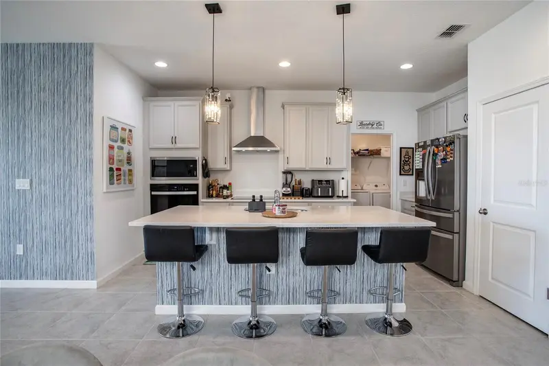 4724 Cragmere Loop, FL