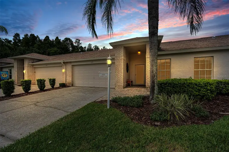 1553 Arlington Oaks Ct, FL