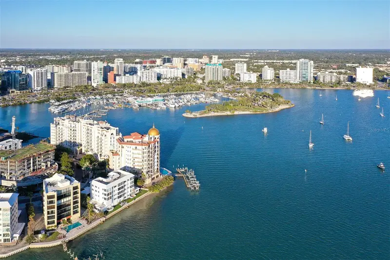 400 Golden Gate Pt #22, FL