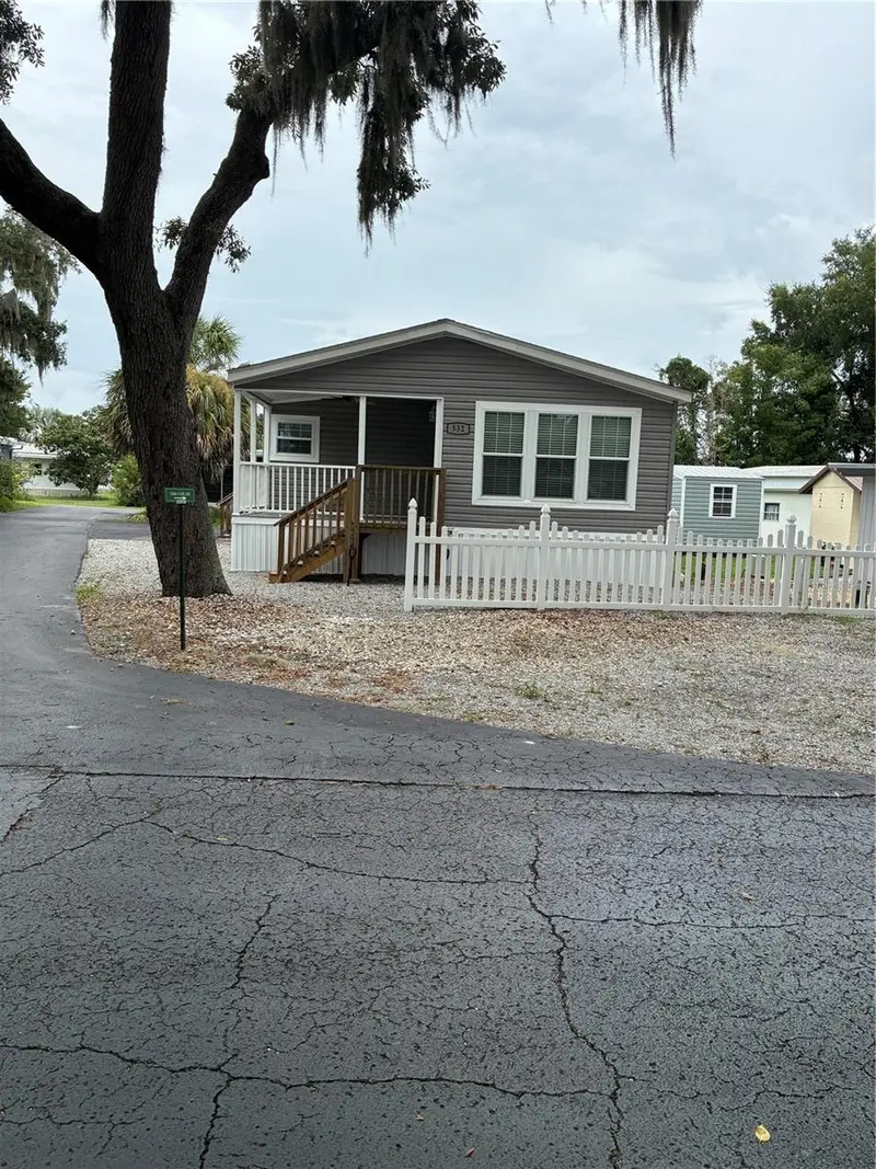 Fruitland Park listing