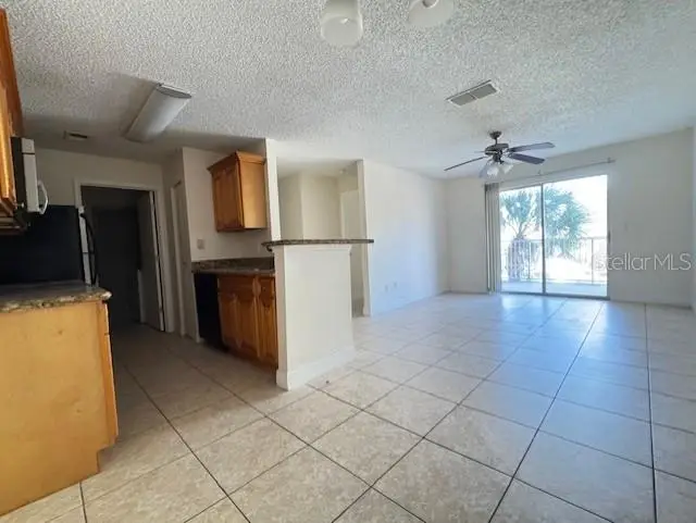 2504 Grassy Point Dr #202, FL
