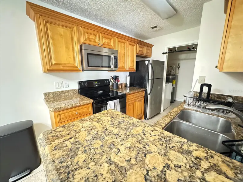 2504 Grassy Point Dr #202, FL