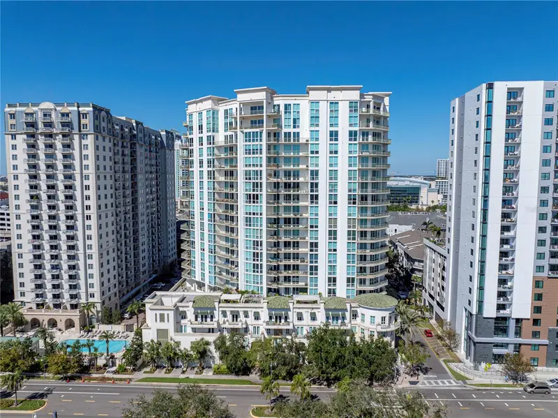 450 Knights Run Ave #1103, FL