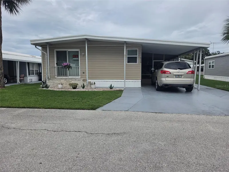 628 Lakeside Ranch Ln, FL