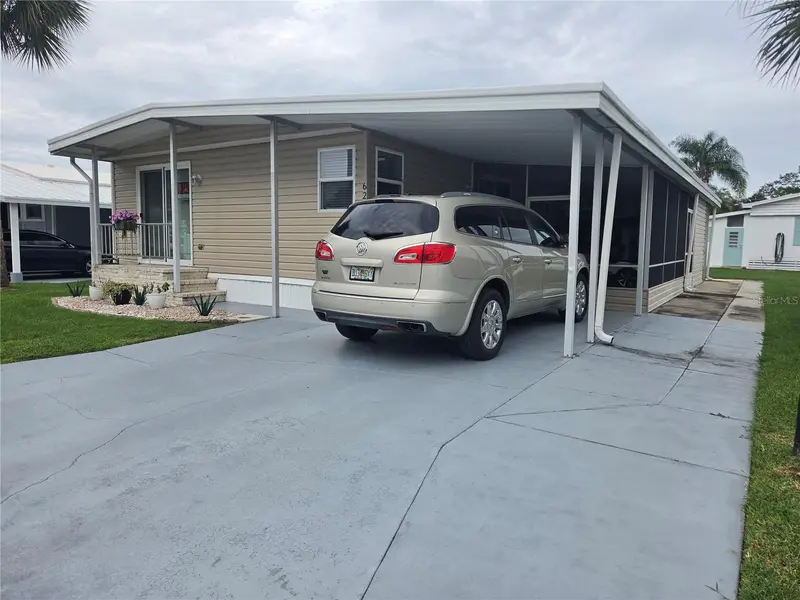 628 Lakeside Ranch Ln, FL