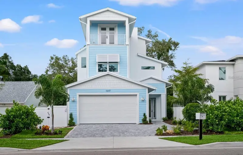 1647 Siesta Dr, FL