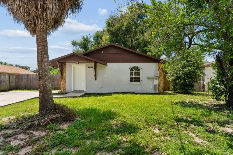 9608 N 10th St, FL