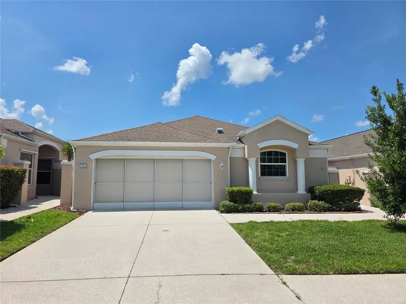 225 Royal Palm Way, FL