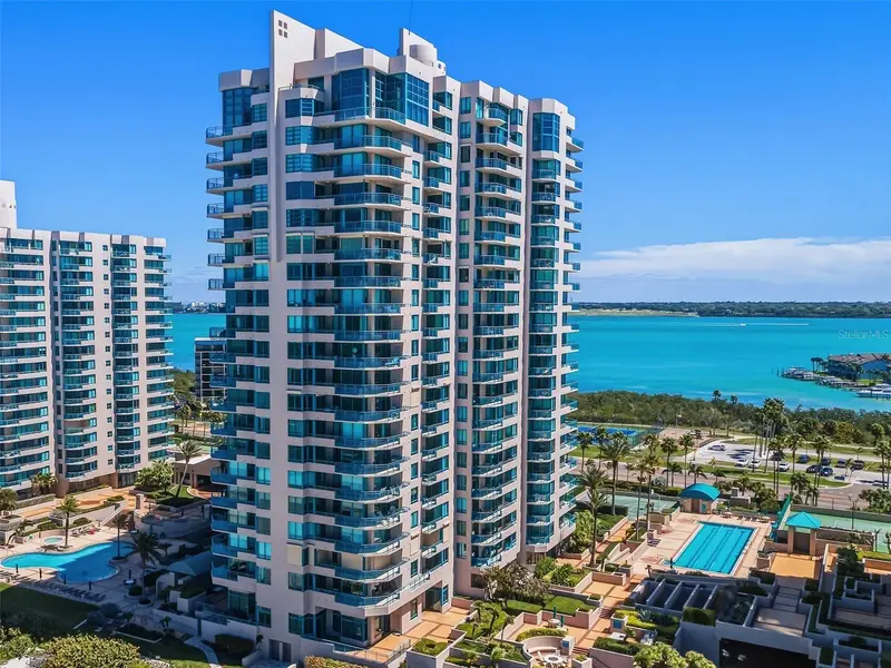 1540 Gulf Blvd #1004, FL