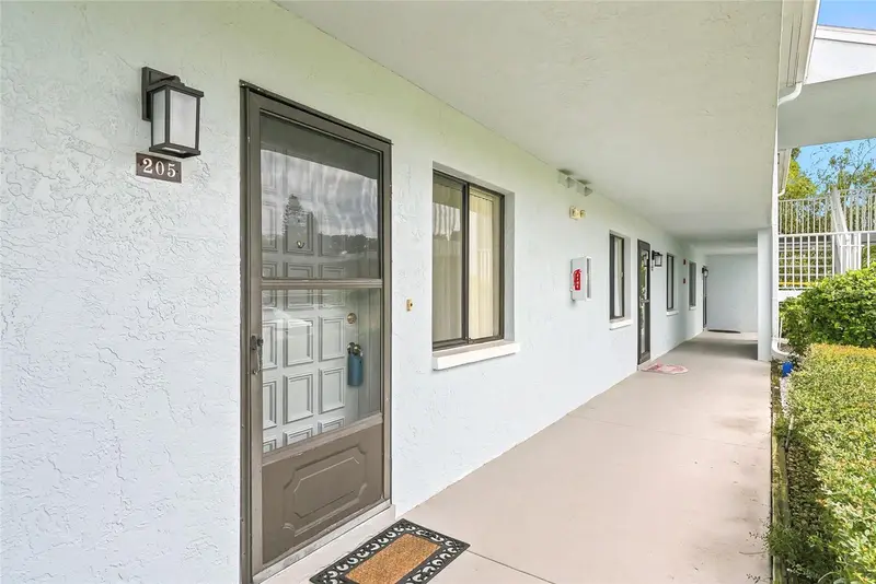 205 Martha Ln #205, FL