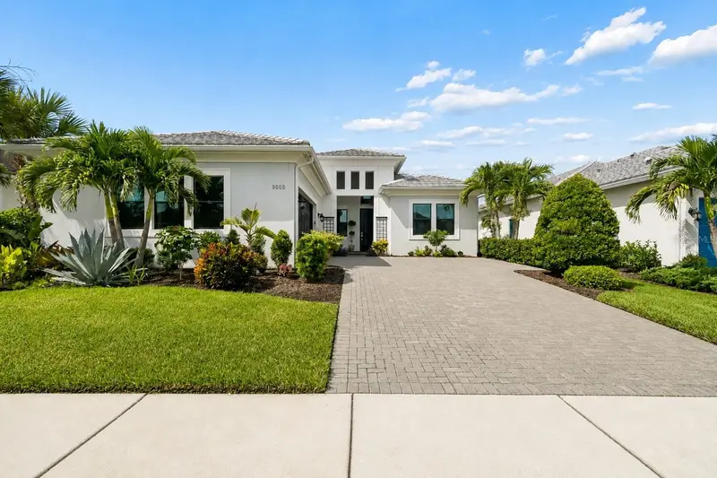 9005 Bernini Pl, FL