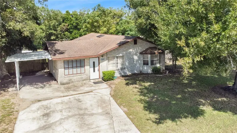 805 Center St, FL
