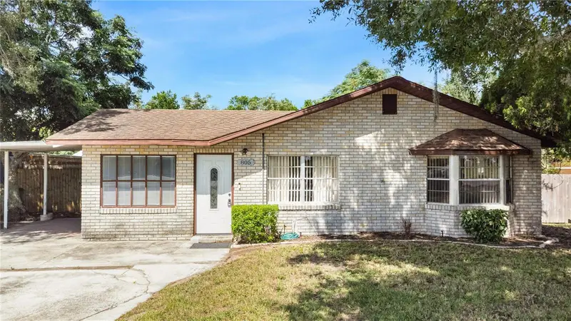 805 Center St, FL