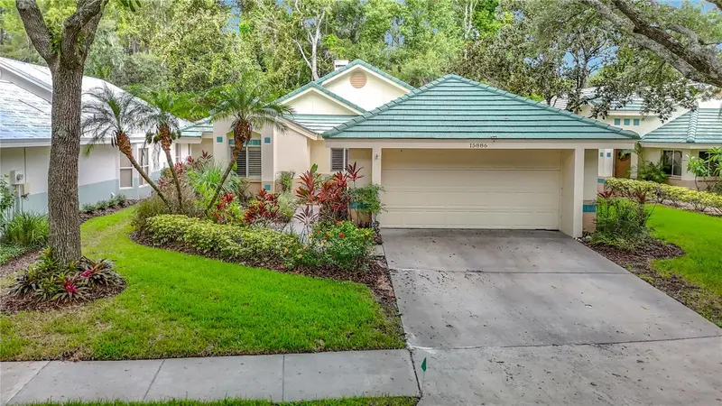 15886 Sanctuary Dr, FL