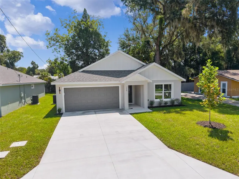 740 Powell St, FL