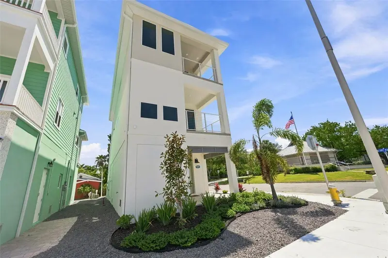 19101 Gulf Blvd, FL
