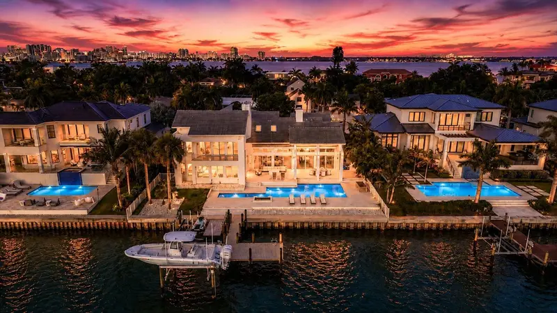216 Bird Key Dr, FL
