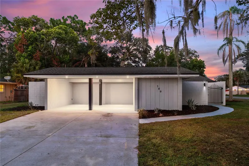 580 Devonshire Blvd, FL