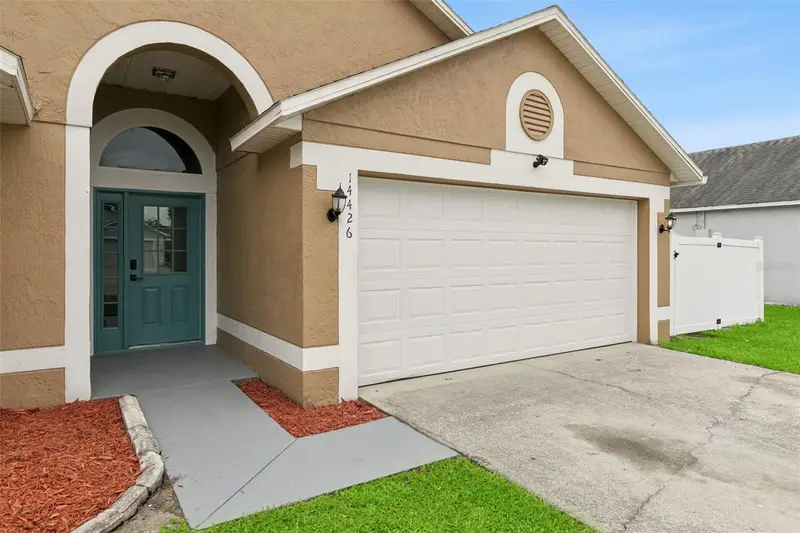 14426 Lake Price Dr, FL
