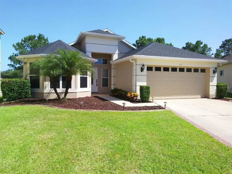 209 Westmoreland Cir, FL