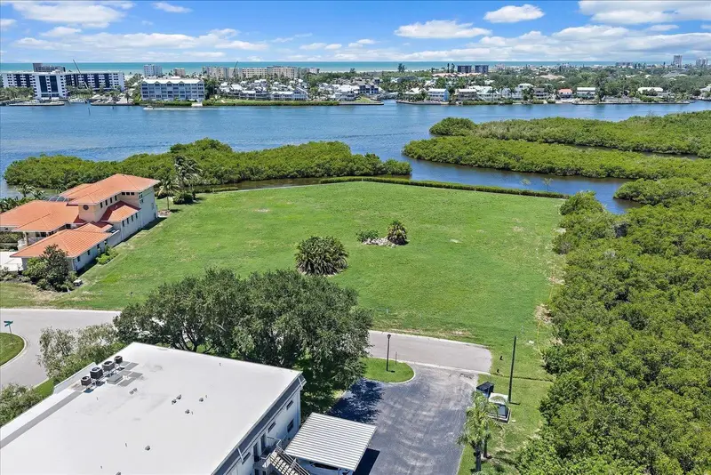 Tidewood Ave, FL