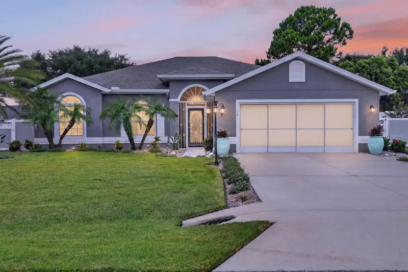 29 Ludlow Ln E, FL