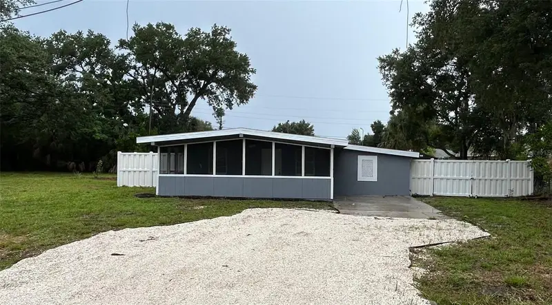 1411 24th Ave E, FL