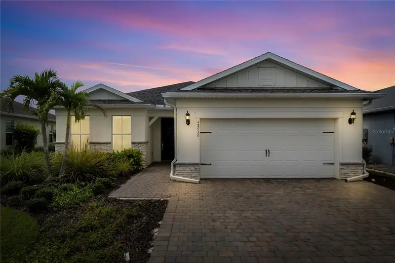 42530 Atlas Dr, FL