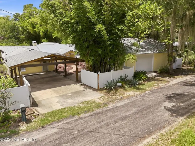 7932 Breezy Point Rd W, FL