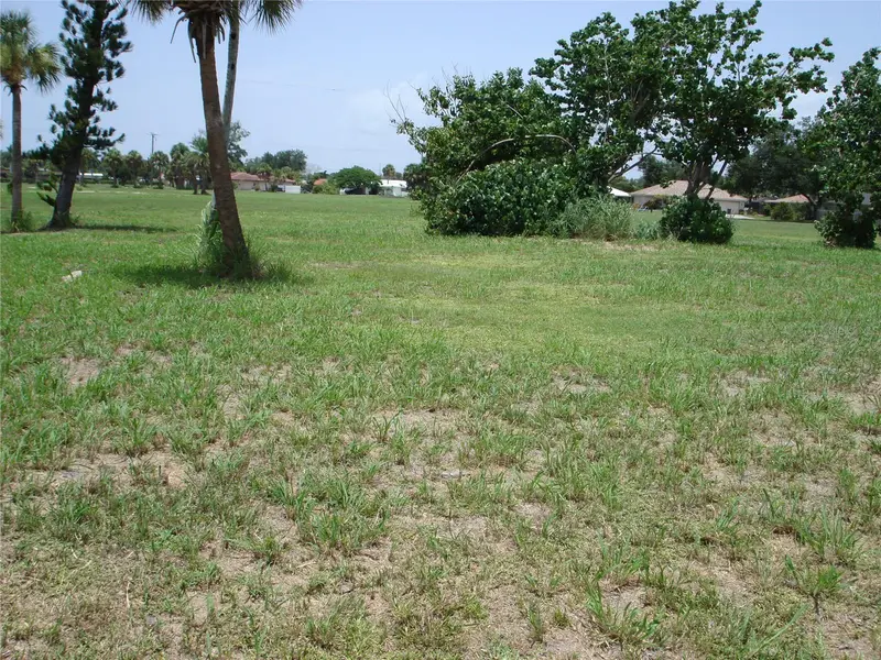 2301 S Tamiami Trl, FL