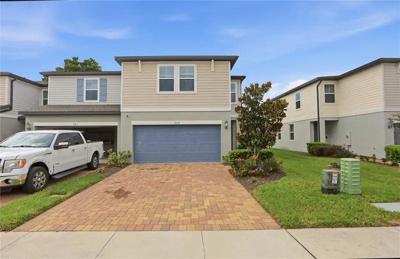 959 Robin Holly St, FL