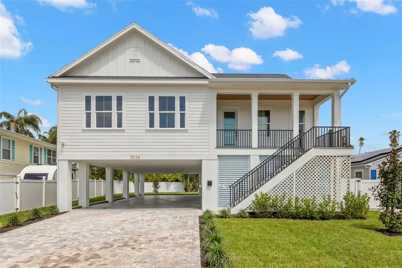 3534 Overlook Dr Ne, FL