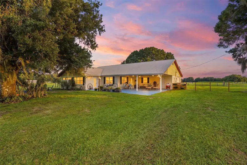 6902 Johnston Rd, FL