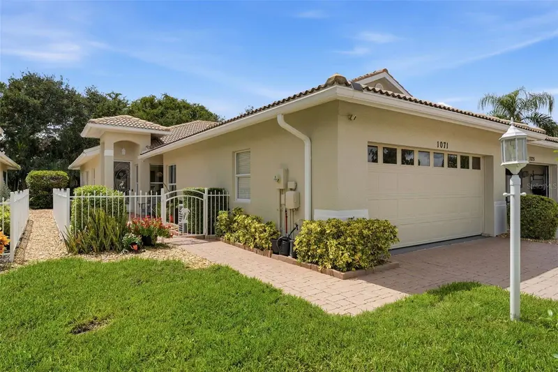 1071 Topelis Dr, FL