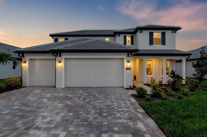 1669 Lugano Cir, FL