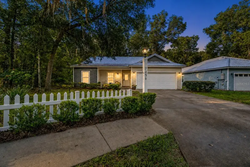 7250 Cardinal Trl, FL