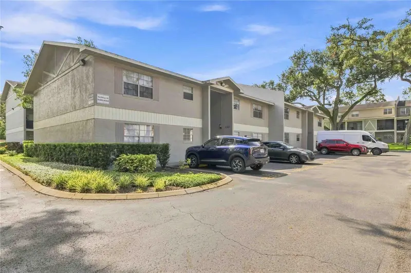 14462 Reuter Strasse Cir #607, FL