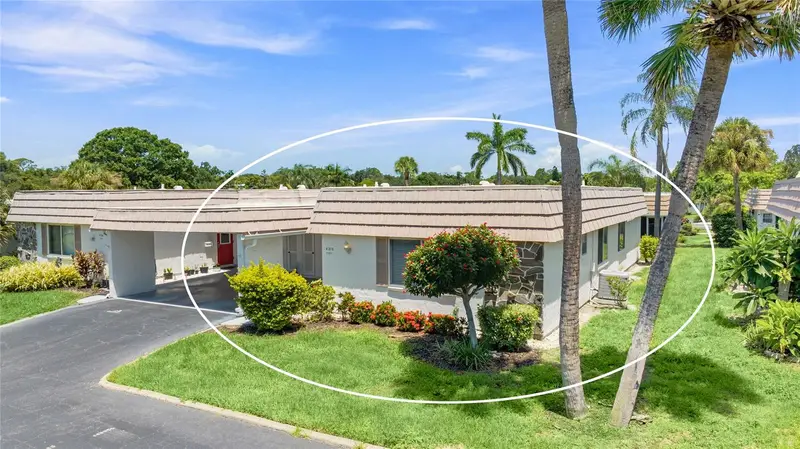 2327 Waterbluff Pl #V315, FL