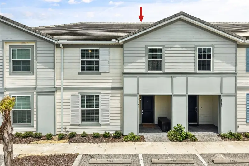 7147 Oakmoss Loop, FL