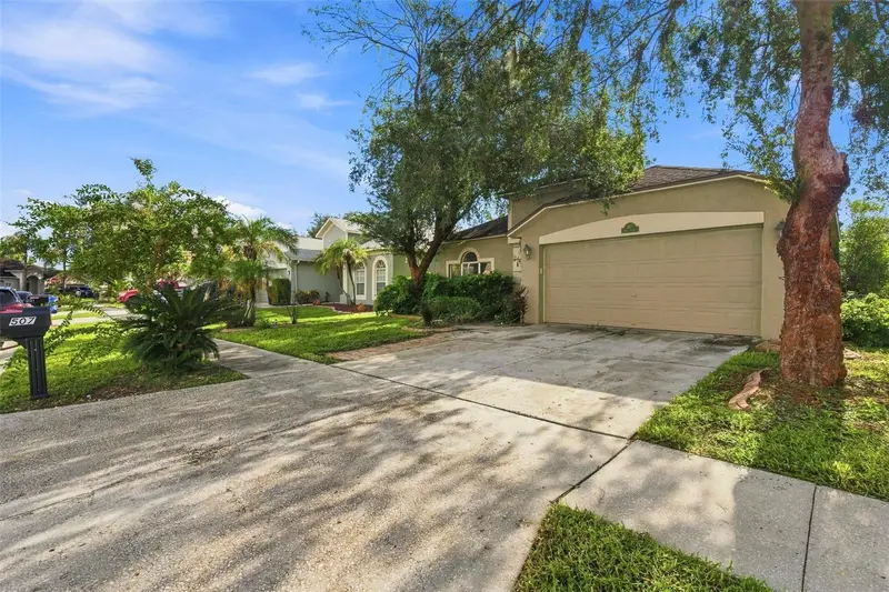 507 Greg St, FL
