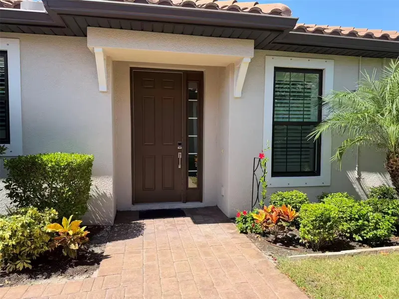 6066 Mesa Gln, FL