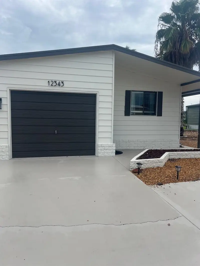 12343 Lariat Way, FL