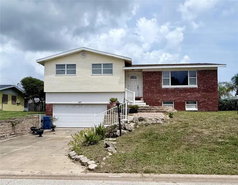 107 Imperial Heights Dr, FL