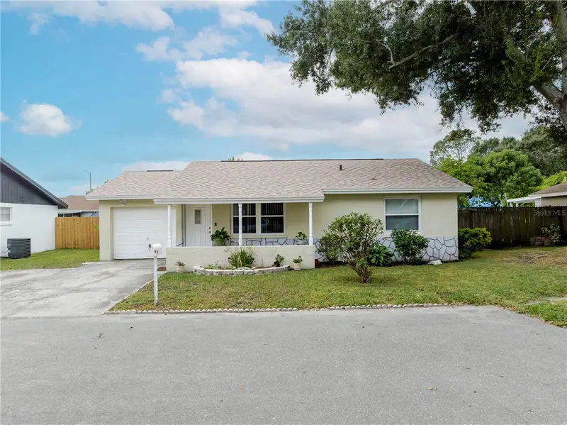 10118 Hunters Point Ct, FL